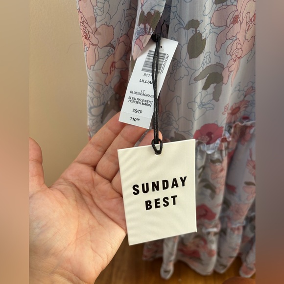 NWT - Aritzia Sunday Best Lillian dress - Picture 3 of 3